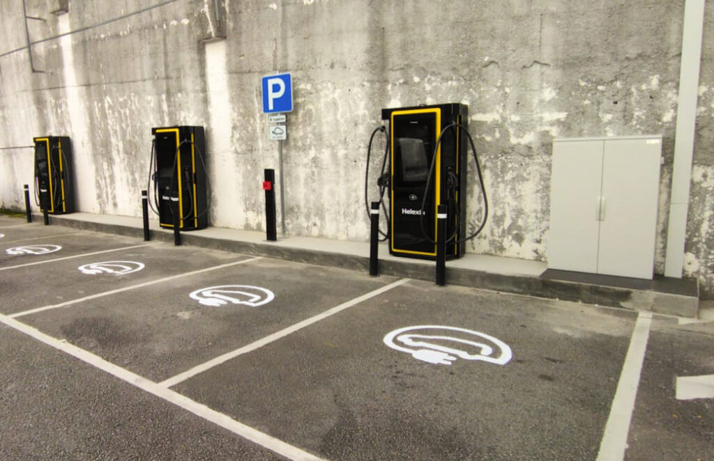 Parque de Carregamento Elétrico